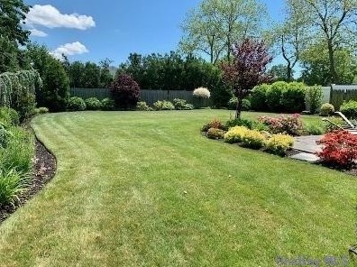 2563 Ocean Ave, North Bellmore NY  11710-3830 exterior