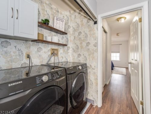 1002 Appleton Way, Whippany NJ  07981-1755 exterior