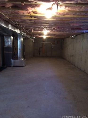 286 Beth Ln, Waterbury CT  06705-2523 exterior