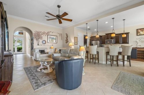 9407 Quarry Dr, Naples FL  34120-5223 exterior