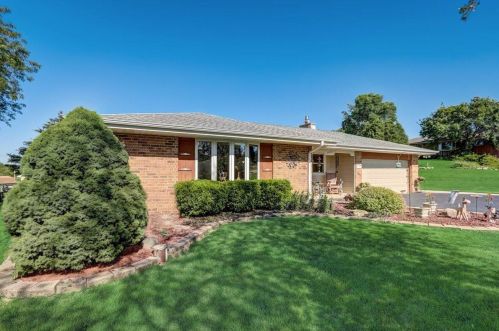 3540 Cari Adam Dr, Waukesha, WI 53146-3008