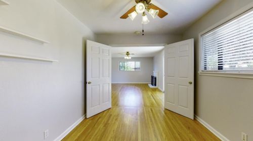 420 Sherwood Dr, Gilroy CA  95020-4221 exterior