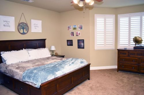 2065 Katnich Ln, Lodi CA 95242-4805 exterior