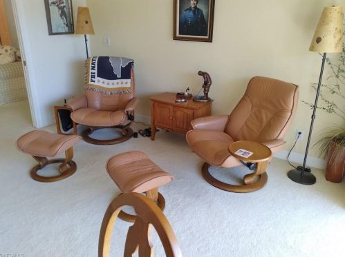 900 Diamond Cir, Naples FL  34110-1390 exterior