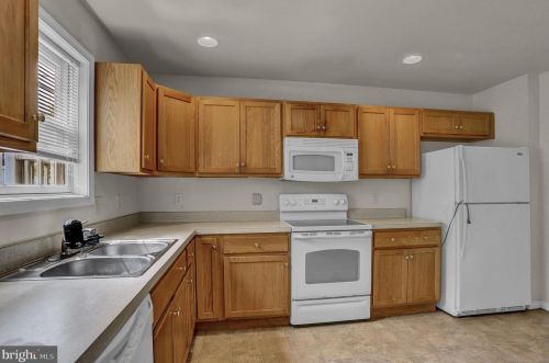 343 Atlantic Ave, Red Lion PA  17356-1509 exterior