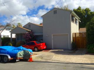 409 E St, Antioch, CA 94509-1215
