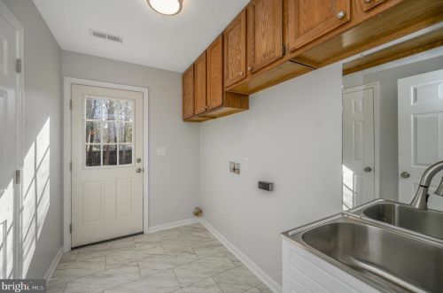 10511 Holleybrooke Dr, Spotsylvania VA  22553-1635 exterior