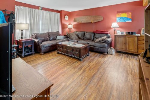 2 Dina Pl, Jackson Twp NJ 08527-1124 exterior