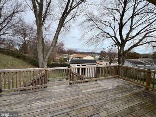 13541 Kaslo Dr, Woodbridge VA  22193-4629 exterior