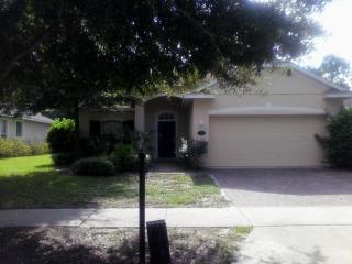 459 Victoria Hills Dr, Deland, FL 32724-8823
