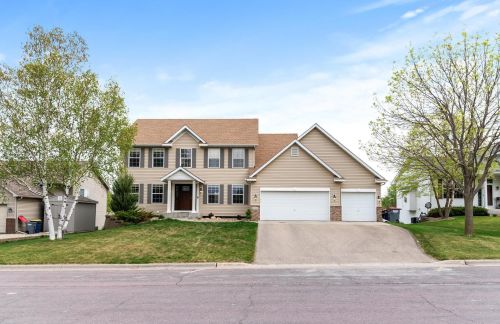 316 Sunshine Ln, Faribault, MN 55021-7080