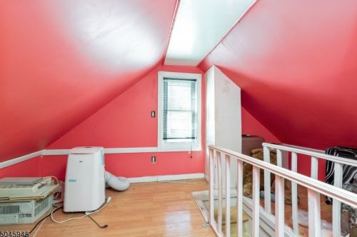 416 Poplar St, Roselle, NJ 07203-2170