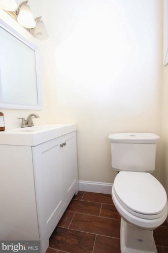 5121 Hazel Ave, Philadelphia PA 19143-1512 exterior