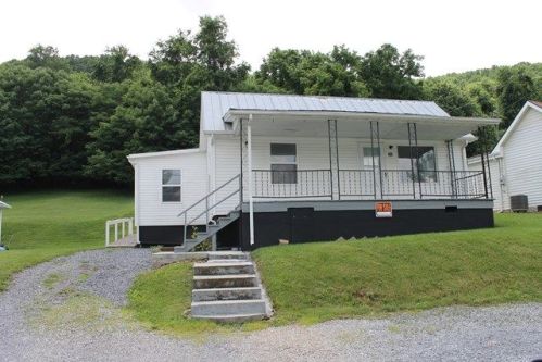 202 Buckeye St, Saltville VA  24370-2600 exterior