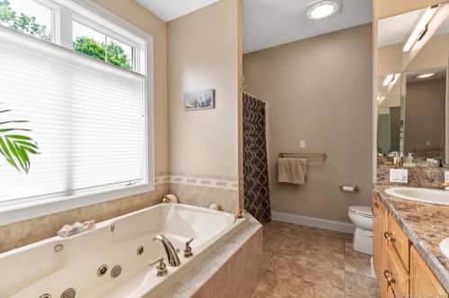 1 Reservoir Dr, Wallingford CT  06492-1862 exterior