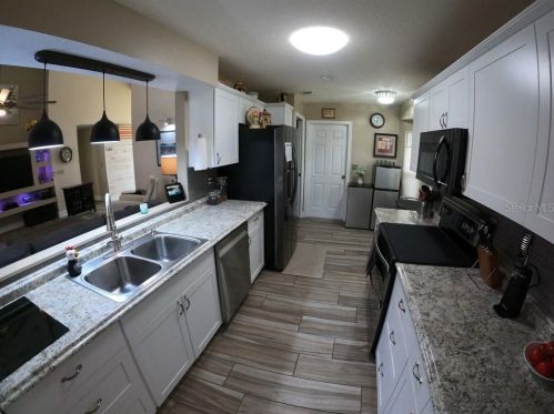 801 Live Oak Ave, Saint Petersburg FL  33703-3177 exterior