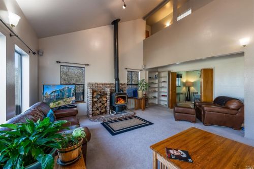 359 Laurel St, Willits CA  95490-3703 exterior