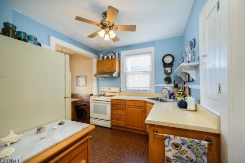 369 Walnut St, Nutley NJ  07110-1336 exterior