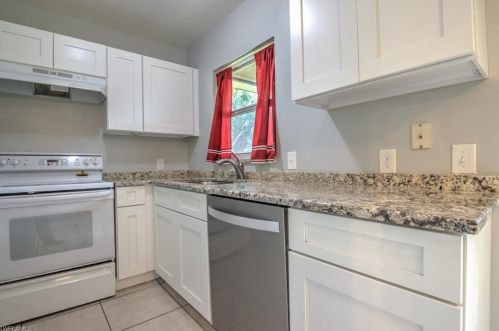 4424 31 Pl, Naples FL 34116-8040 exterior