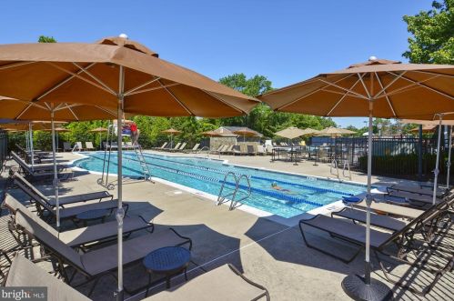 18285 Mullfield Village Ter, Leesburg VA  20176-7466 exterior