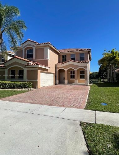 16795 36th St, Hollywood, FL 33027-4504