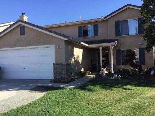2461 Paradise Cir, Hollister, CA 95023-8089