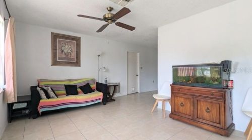 8513 Paxton Dr, Port Richey, FL 34668-4244