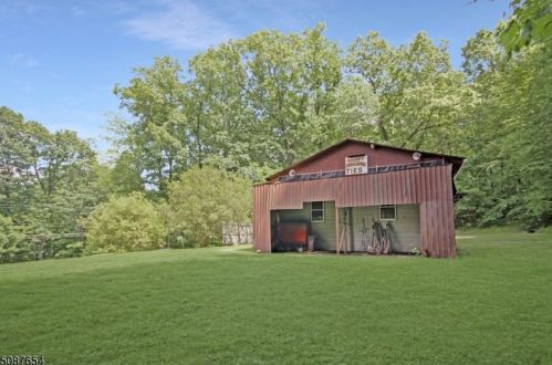 131 Mount Pisgah Ave, Oxford NJ  07863-3070 exterior