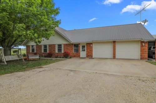 7254 Barthold Rd, Denton, TX 76207-4447