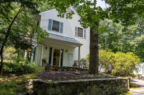 551 Wood Rd, Mahopac NY  10541-3358 exterior