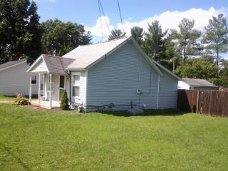 4110 Vira Rd, Cuyahoga Falls, OH 44224-3639