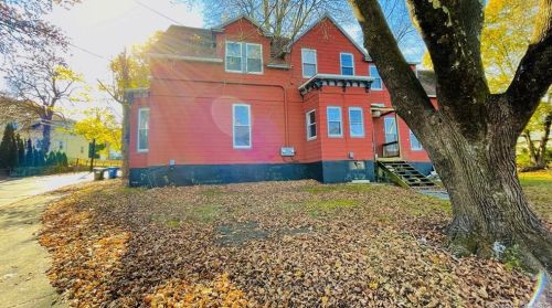 69 Summit St, Norwich, CT 06360-5623