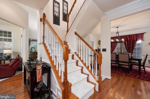 7226 Lyndam Hill Cir, Lorton VA  22079-4509 exterior