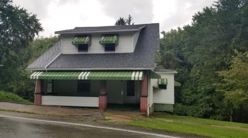 35 Penn Adamsburg Rd, Jeannette, PA 15644