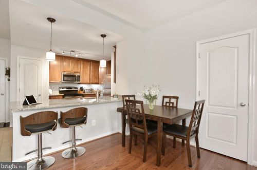 19179 Winmeade Dr, Leesburg VA  20176-6514 exterior