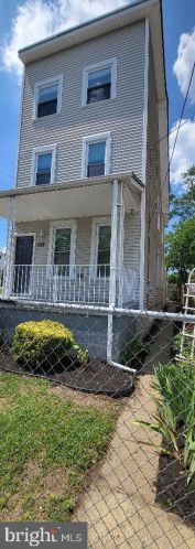 109 34th St, Camden, NJ 08105-2609