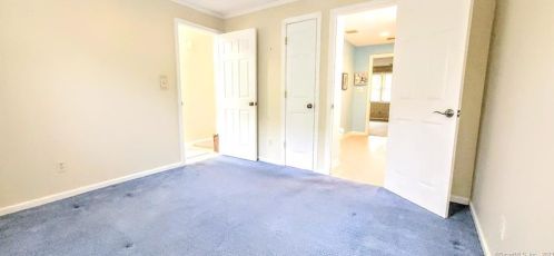 1400 Hartford Tpke, North Haven CT  06473-2166 exterior
