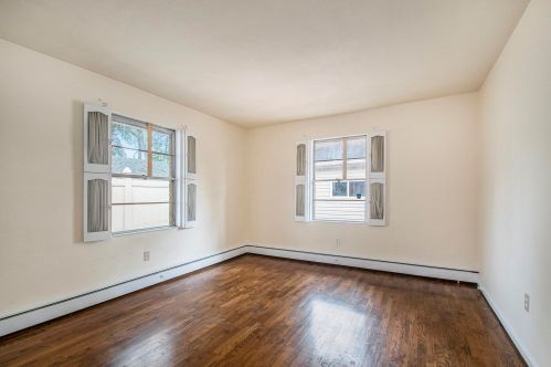 908 Grove St, Mishawaka IN  46545-6054 exterior