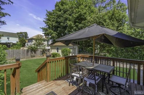 141 Cambridge Ave, Englewood NJ  07631-1624 exterior