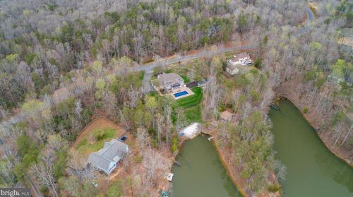7905 Waterford Dr, Spotsylvania VA  22551-2204 exterior