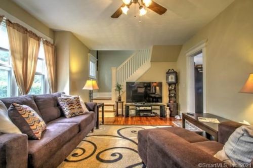 398 Milford Point Rd, Milford CT  06460-5337 exterior