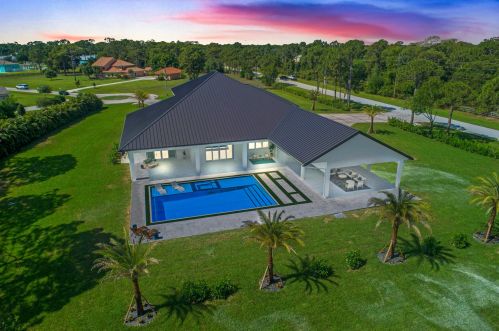 10255 Yuma Ter, Palm City FL  34990-5479 exterior