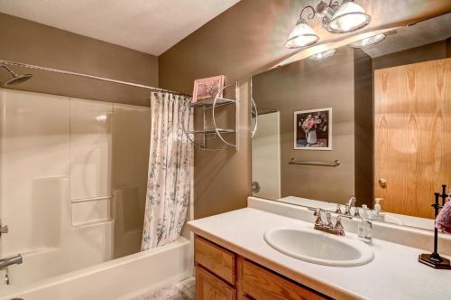 827 250th St, East Farmington WI  54020-4320 exterior