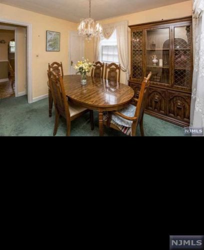 176 Kinderkamack Rd, River Edge NJ  07661-2019 exterior