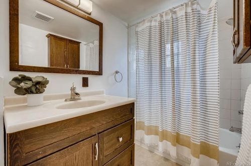 2316 Franklin St, Denver CO 80205-4510 exterior