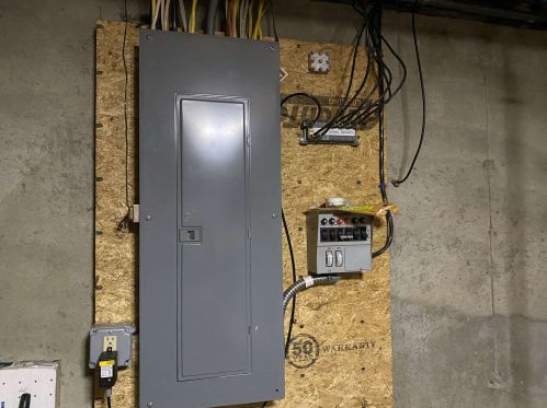 61 Thorndike Rd, Weare NH  03281-4549 exterior