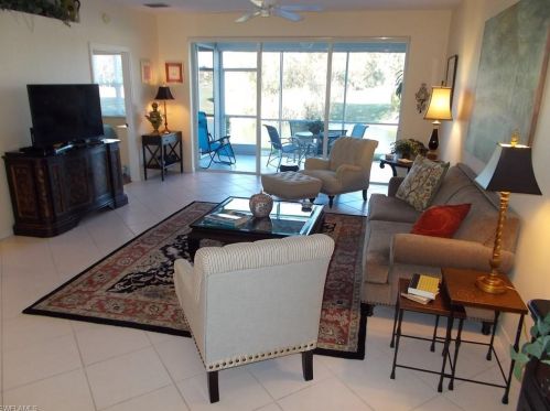 5693 Heron Ln, Naples, FL 34110-2313