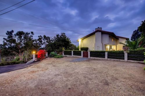 1708 Elevado Rd, Vista, CA 92084-2803