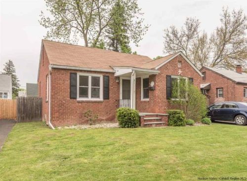 21 Court Ave, Kingston, NY 12401-4201