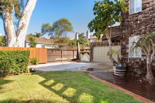 4273 Dawes St, San Diego CA 92109-1230 exterior